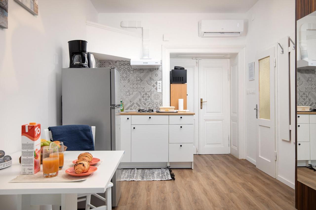 Four Modern Apartment'S At Antique Villa, Castropola 8, Pula, City Center Exterior foto