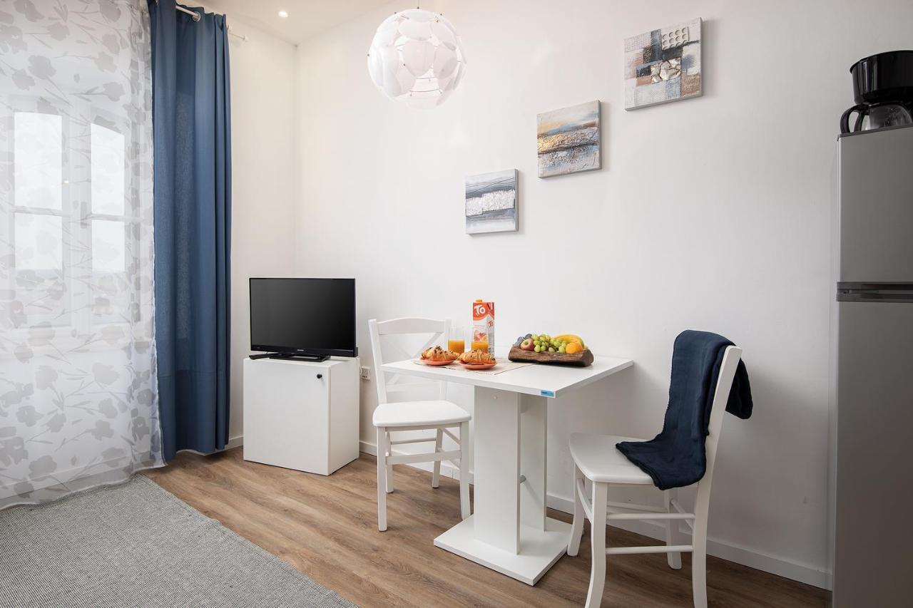 Four Modern Apartment'S At Antique Villa, Castropola 8, Pula, City Center Exterior foto
