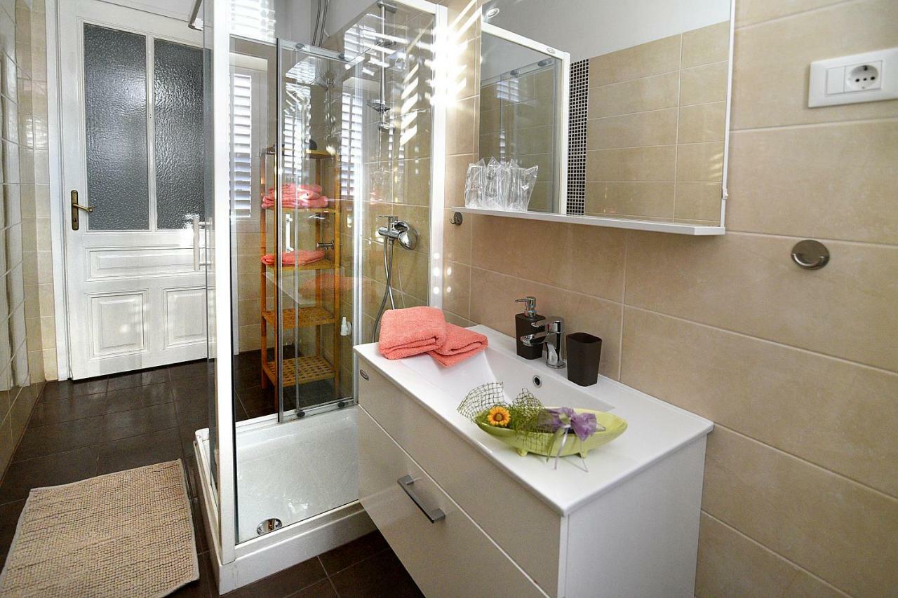 Four Modern Apartment'S At Antique Villa, Castropola 8, Pula, City Center Exterior foto