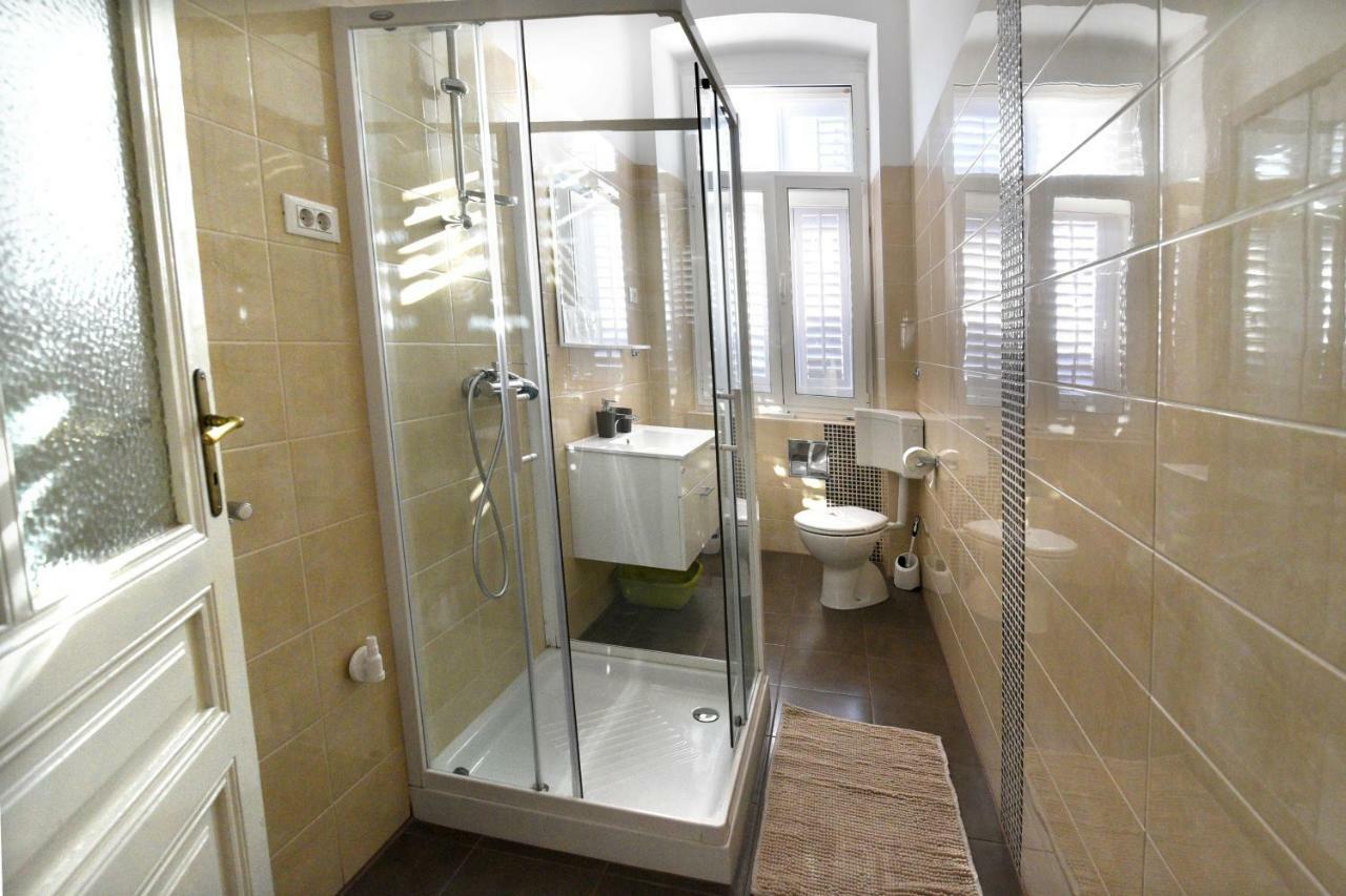 Four Modern Apartment'S At Antique Villa, Castropola 8, Pula, City Center Exterior foto